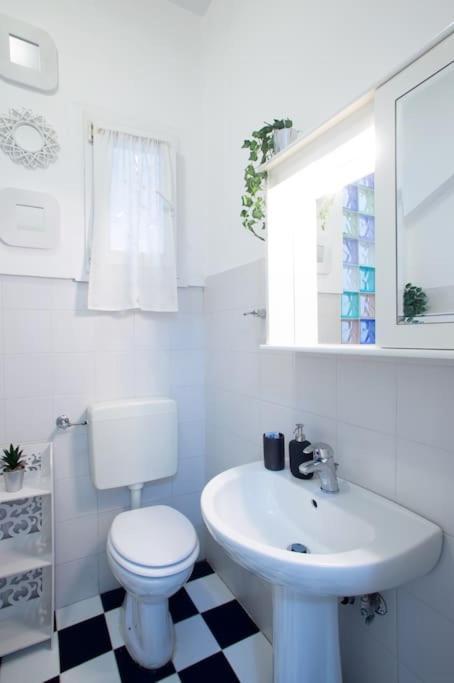 Home Bernadette Rzym Zewnętrze zdjęcie